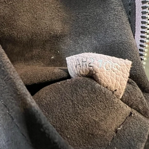 Sold x Louis Vuitton Haumea handbag - Picture 12 of 15